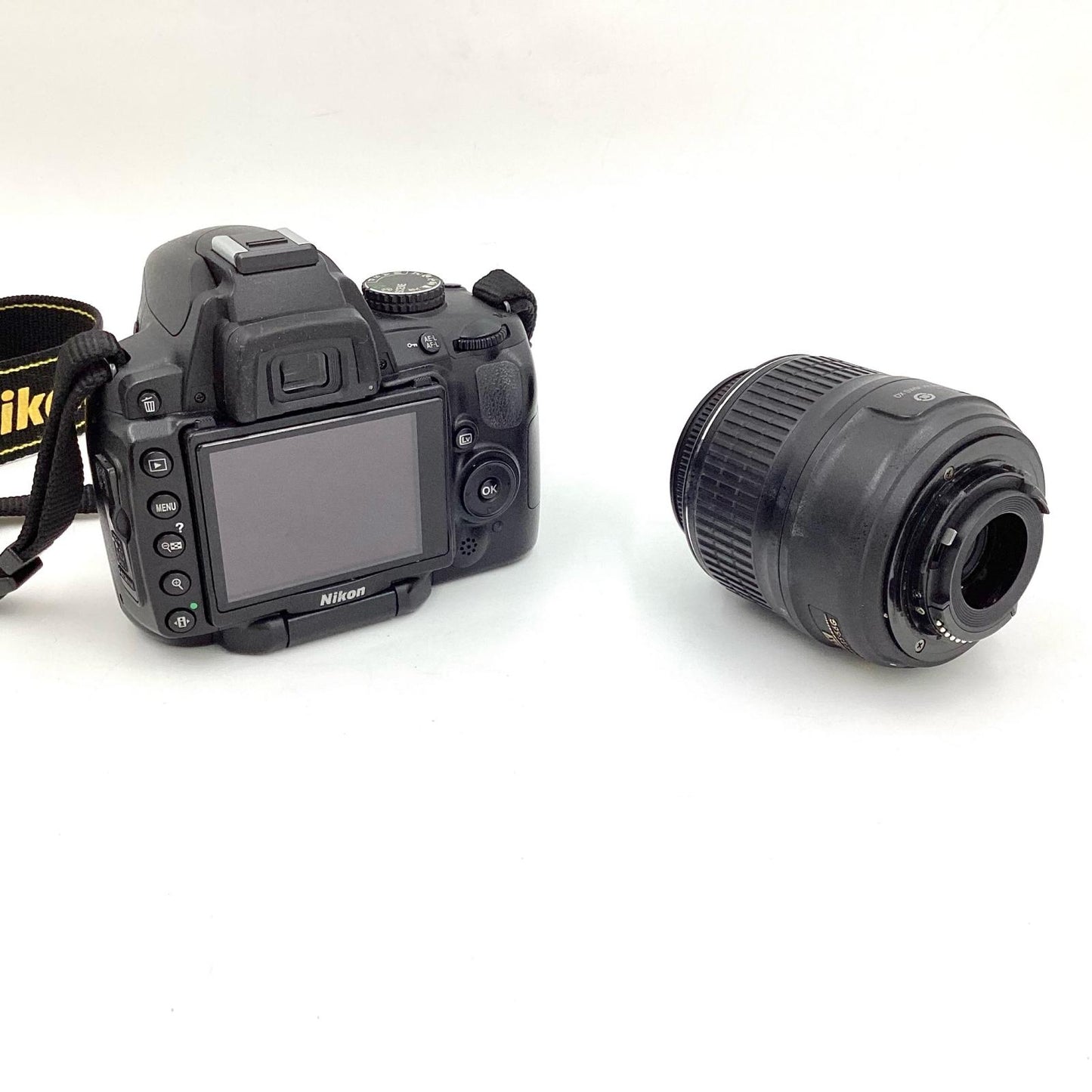 【全額返金保証】【最速発送】Nikon デジタル一眼 D5000 レンズキット ブラック 動作確認済