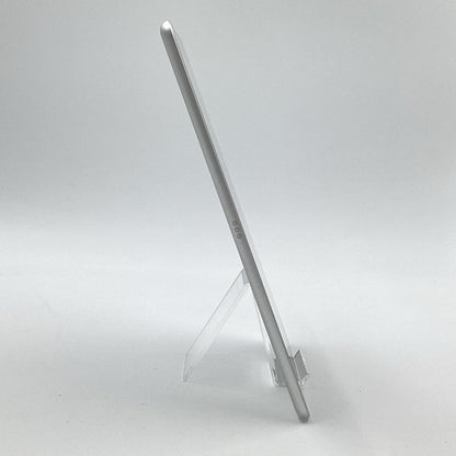 【全額返金保証】【最速発送】Apple iPad iPad 10.2インチ 第9世代 64GB シルバー WiFi+Cellular au 白ロム 美品 動作確認済