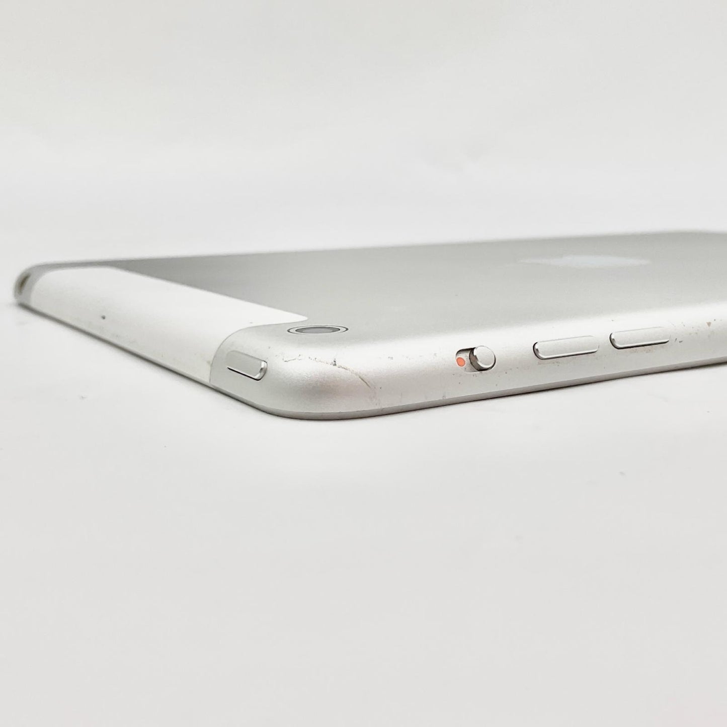 【全額返金保証】【最速発送】Apple iPad mini 7.9インチ 第2世代 16GB シルバー WiFi+Cellular au 白ロム 動作確認済
