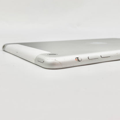 【全額返金保証】【最速発送】Apple iPad mini 7.9インチ 第2世代 16GB シルバー WiFi+Cellular au 白ロム 動作確認済