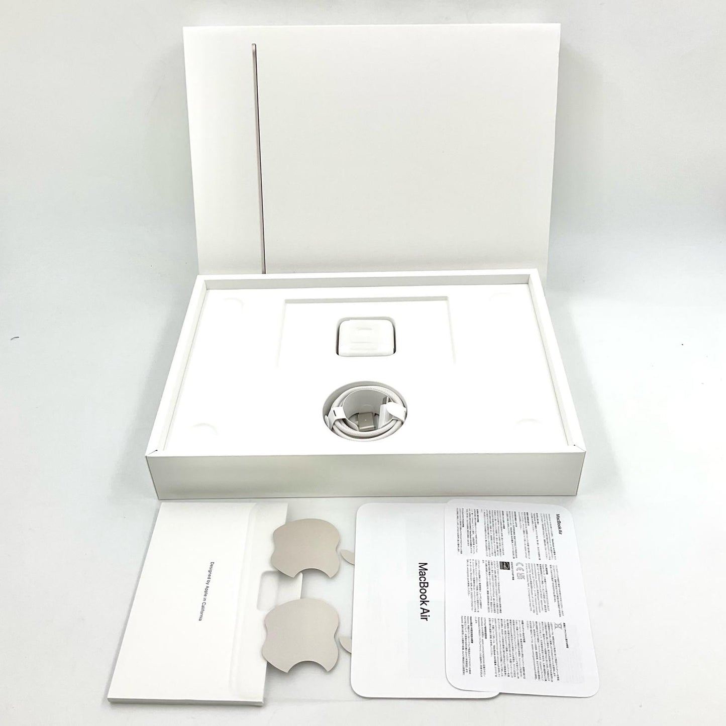 【全額返金保証】【最速発送】Apple MacBook Air 13インチ 2022 Apple M2 16GB SSD 512GB スターライト 100% 超美品 動作確認済