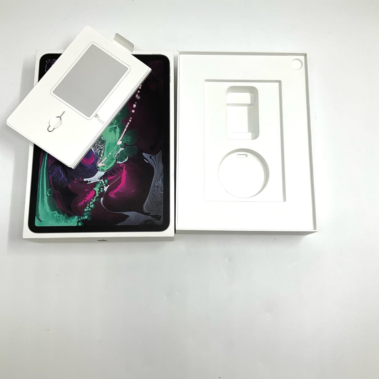 【最速発送】Apple iPad Pro 11インチ 64GB スペースグレイ WiFi+Cellular au 白ロム【難有】
