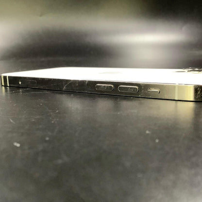 【全額返金保証】【最速発送】Apple iPhone iPhone 12 Pro 128GB シルバー au 動作確認済 78%