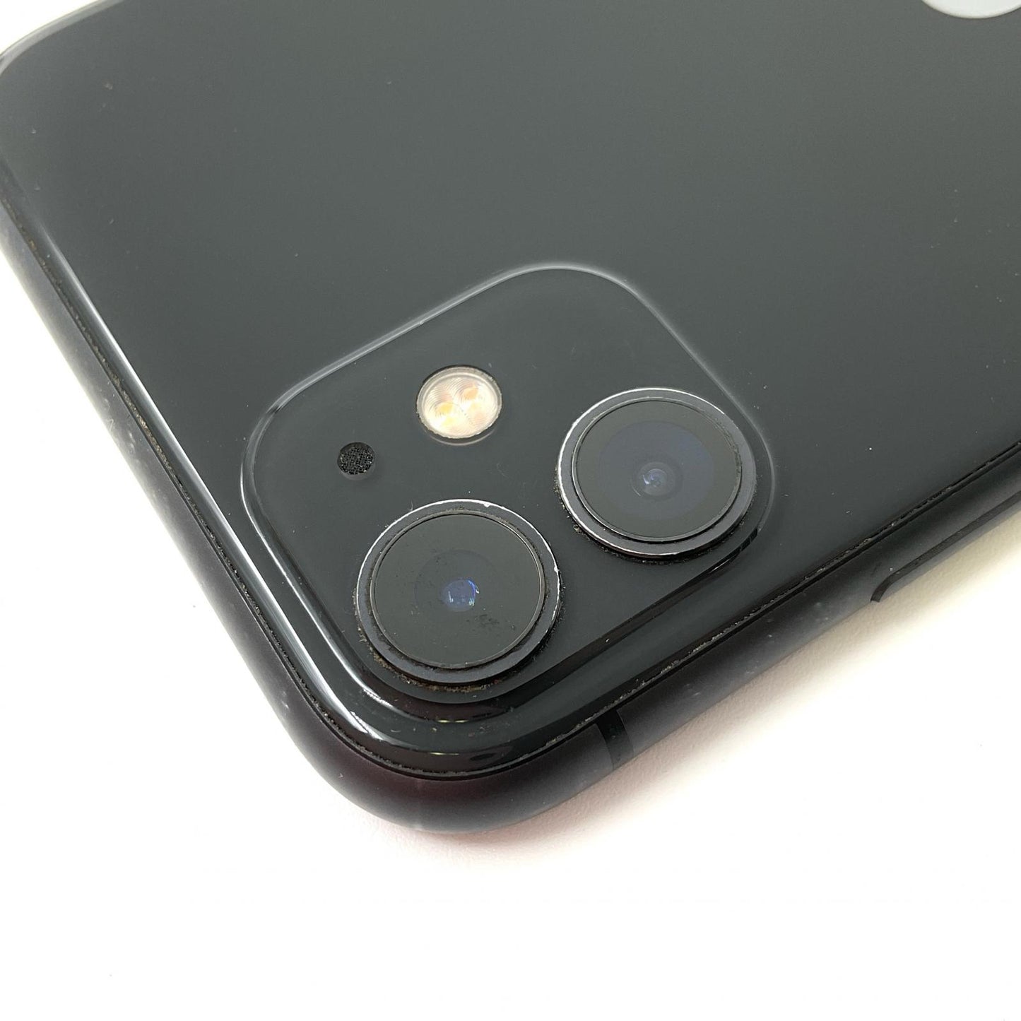 【最速発送】Apple iPhone iPhone 11 128GB ブラック au 白ロム【難有】 70%