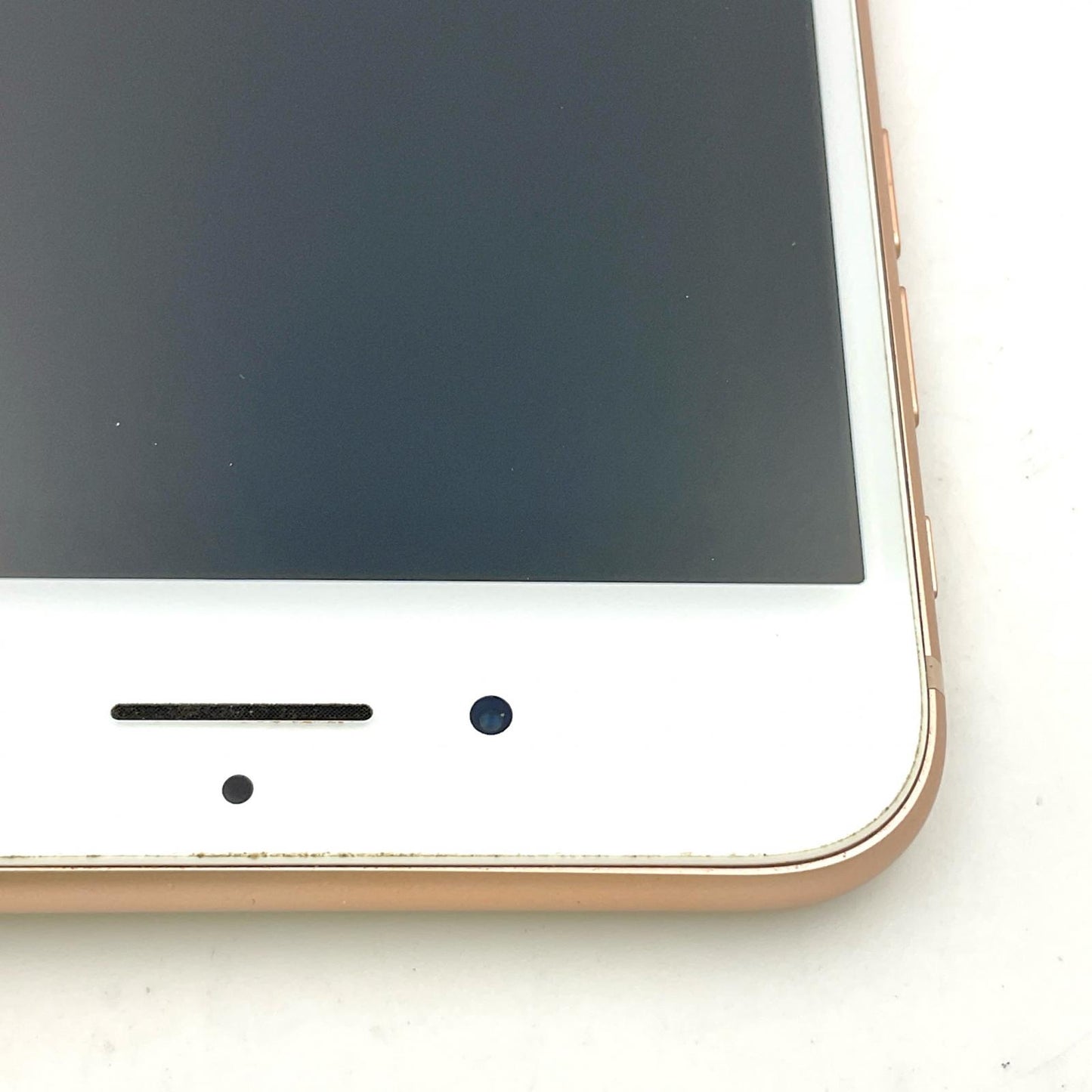 【全額返金保証】【最速発送】Apple iPhone iPhone 8 Plus 64GB ゴールド au SIMフリー 白ロム 動作確認済 83%