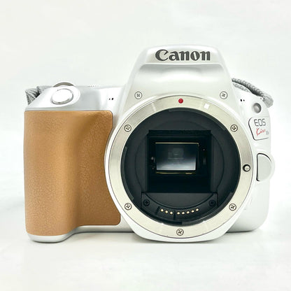 【全額返金保証】【最速発送】Canon デジタル一眼 EOS Kiss X9 EF-S18-55 IS STM レンズキット [シルバー] 美品 動作確認済