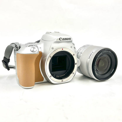 【全額返金保証】【最速発送】Canon デジタル一眼 EOS Kiss X9 EF-S18-55 IS STM レンズキット [シルバー] 美品 動作確認済