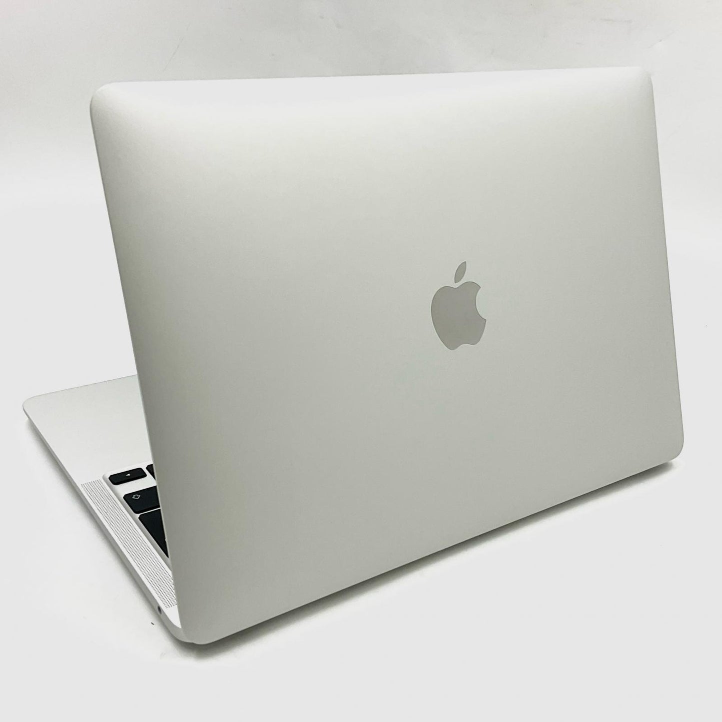 【全額返金保証】【最速発送】Apple MacBook Air 13インチ 2020 Apple M1 8GB M.2 SSD 256GB シルバー 88% 美品 動作確認済