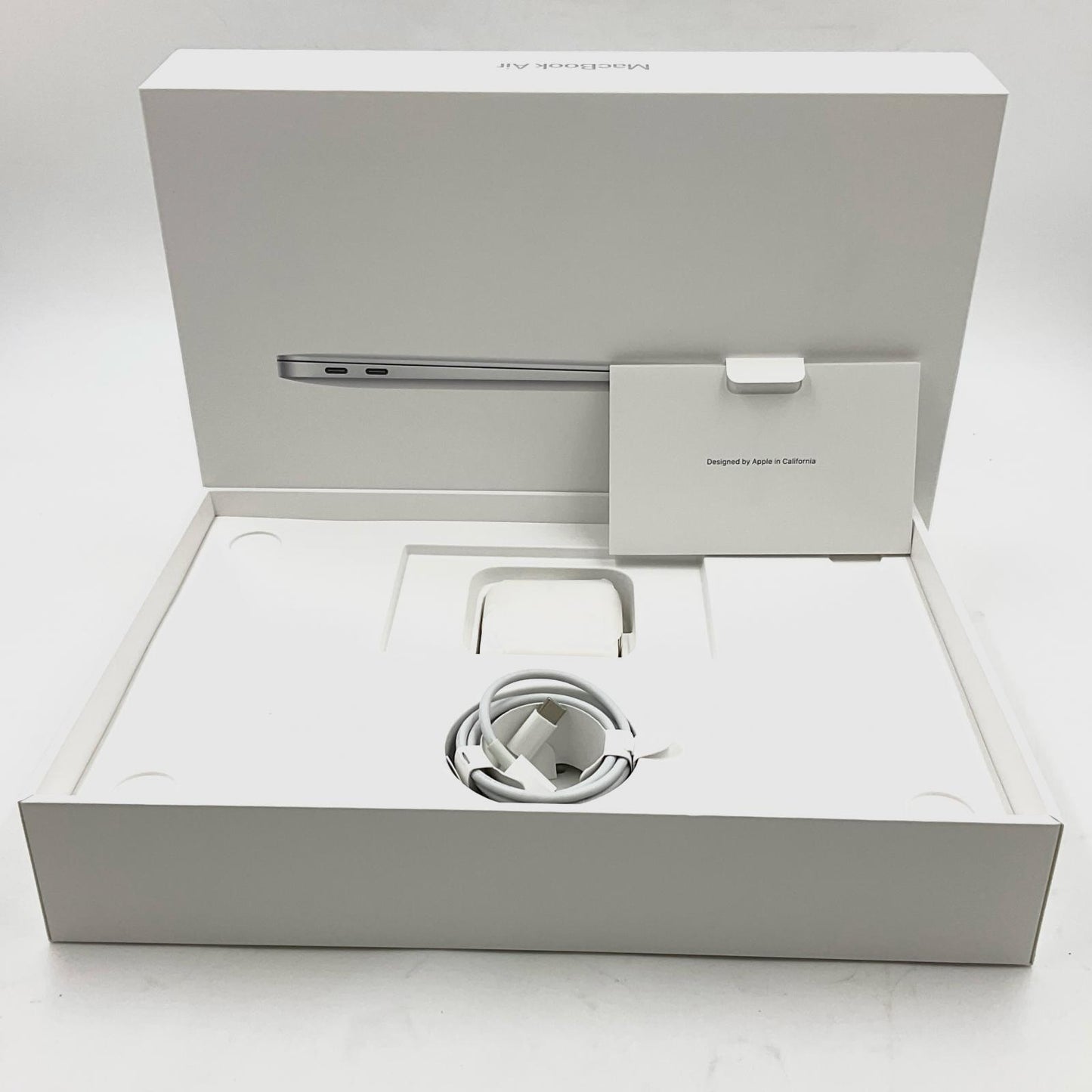 【全額返金保証】【最速発送】Apple MacBook Air 13インチ 2020 Apple M1 8GB M.2 SSD 256GB シルバー 88% 美品 動作確認済