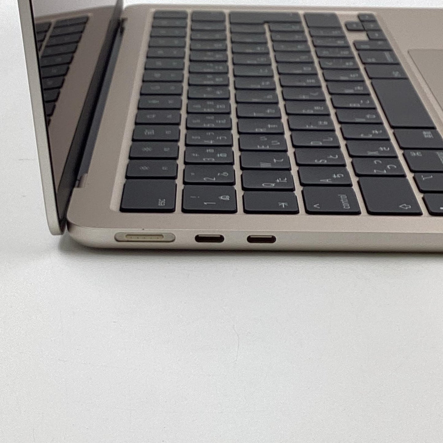 【全額返金保証】【最速発送】Apple MacBook Air 13.6インチ 2022 Apple M2 16GB SSD 512GB スターライト 97% 美品 動作確認済