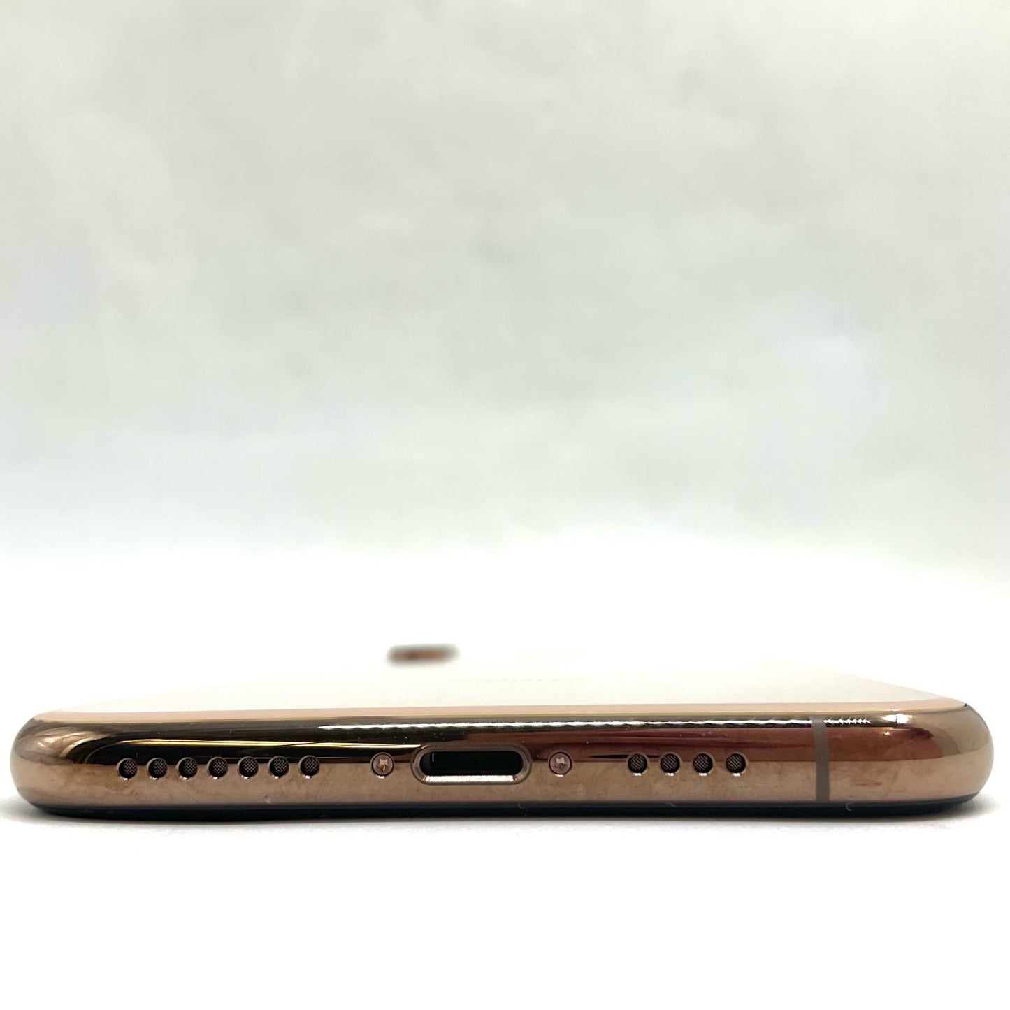 【全額返金保証】【最速発送】Apple iPhone iPhone XS Max 64GB ゴールド au 白ロム 動作確認済 96%