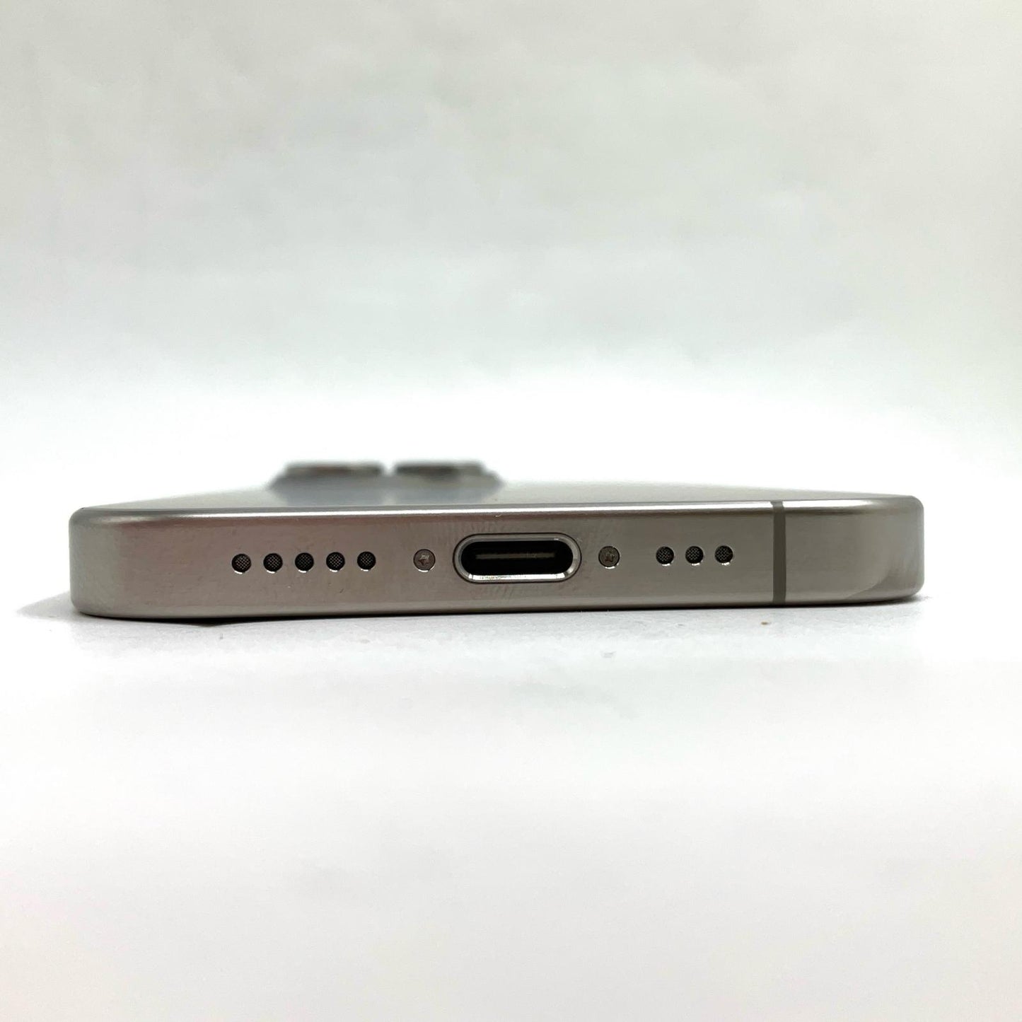【全額返金保証】【最速発送】Apple iPhone iPhone 15 Pro 128GB ナチュラルチタニウム SIMフリー 白ロム 美品 動作確認済 87%