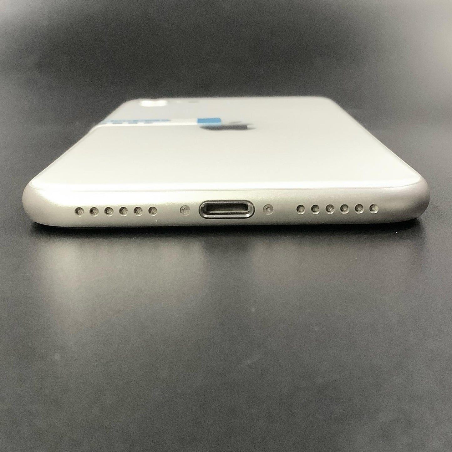 【全額返金保証】【最速発送】Apple iPhone iPhone SE（第3世代） 64GB スターライト docomo SIMフリー 白ロム 動作確認済 88%