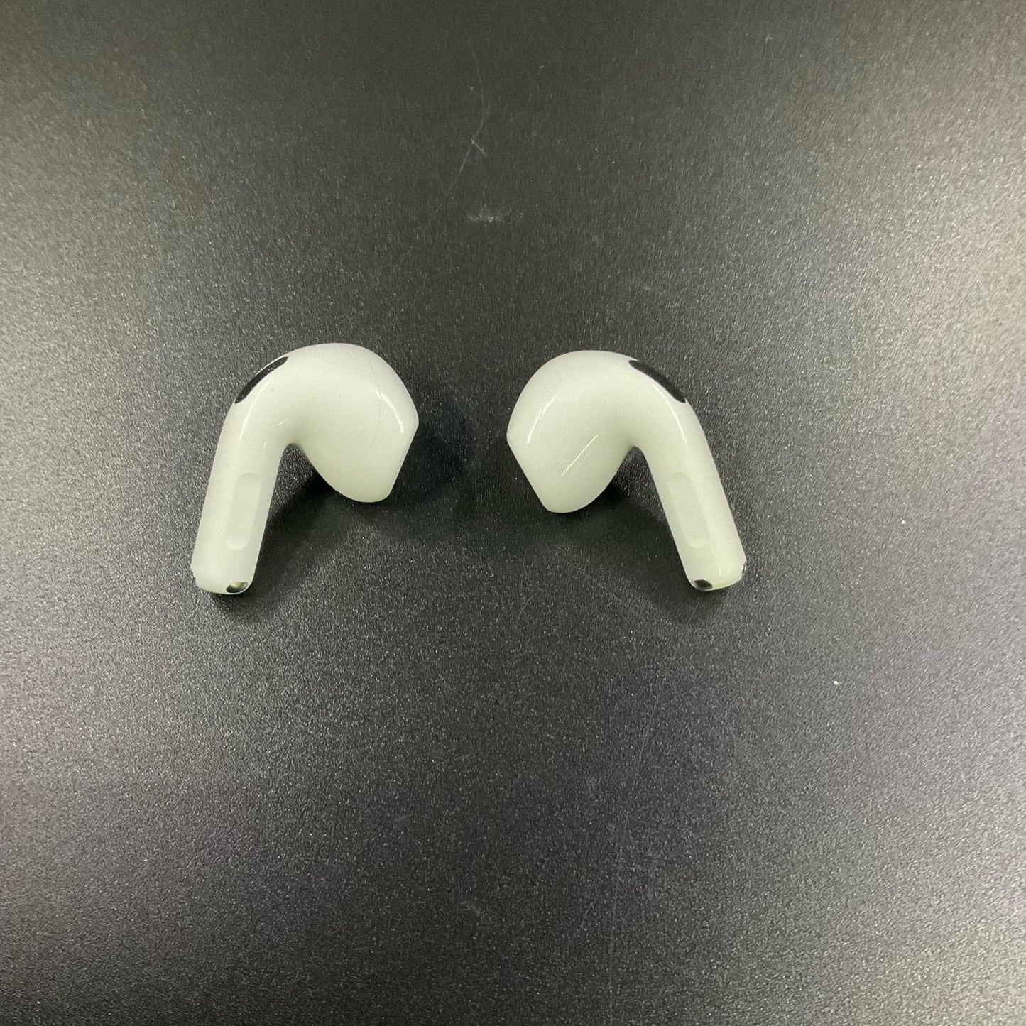 【全額返金保証】【最速発送】Apple AirPods 4 アクティブノイズキャンセリング搭載モデル 動作確認済