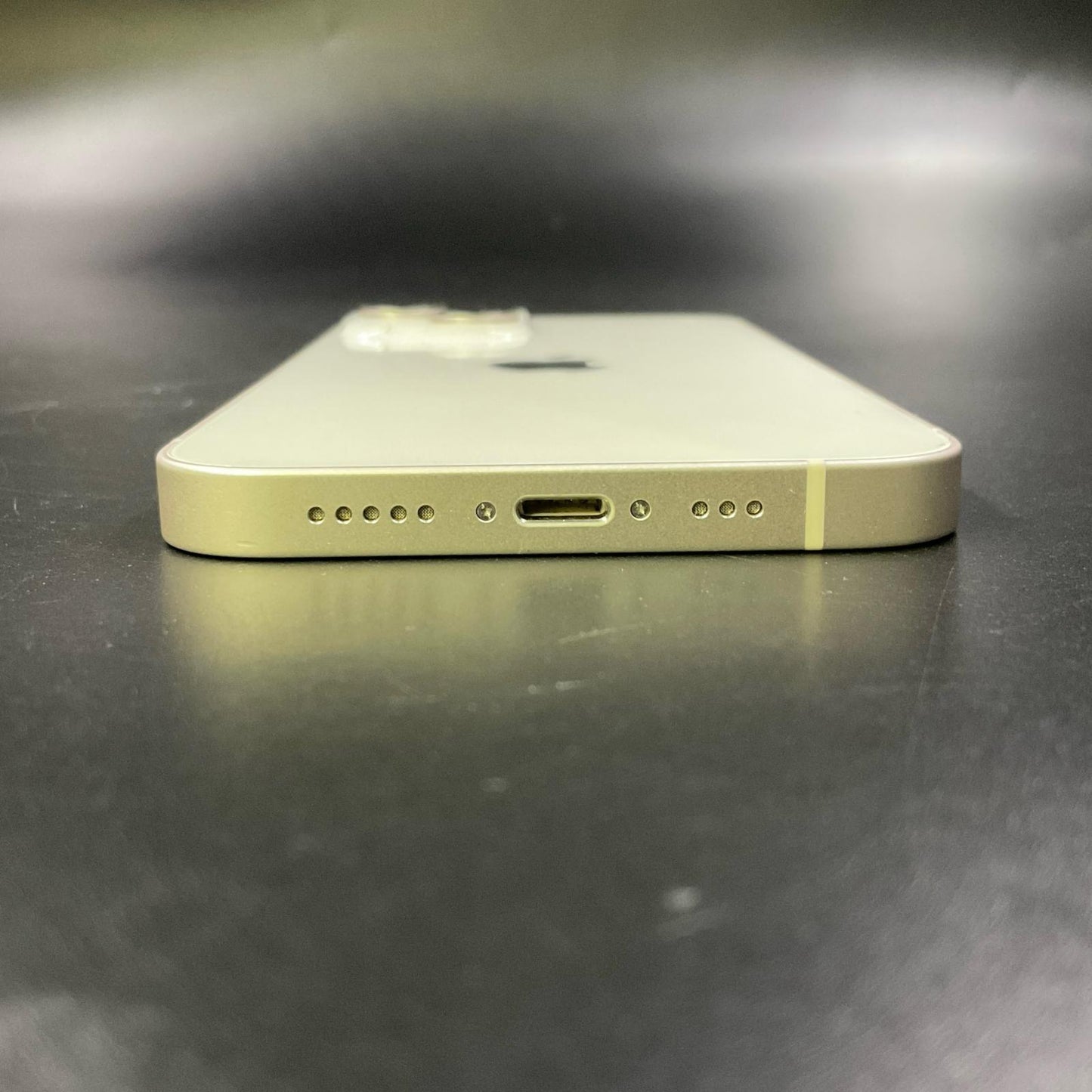 【全額返金保証】【最速発送】Apple iPhone iPhone 14 128GB スターライト docomo 白ロム 動作確認済 87%