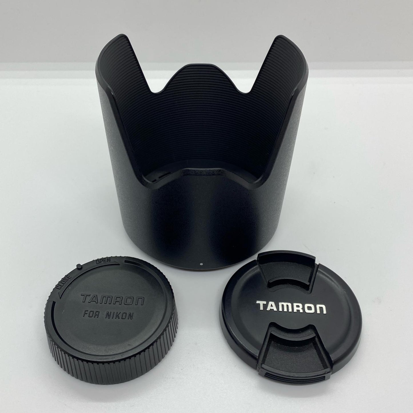 【全額返金保証】【最速発送】TAMRON TAMRON SP 70-300mm F/4-5.6 Di VC USD (Model A005) [ニコン用] 美品 動作確認済