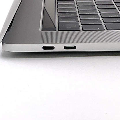 【全額返金保証】【最速発送】Apple MacBook Pro 15インチ 2019 Intel Core i7 6コア　2.6GHz 16GB SSD 256GB シルバー 美品 動作確認済