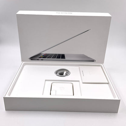 【全額返金保証】【最速発送】Apple MacBook Pro 15インチ 2019 Intel Core i7 6コア　2.6GHz 16GB SSD 256GB シルバー 美品 動作確認済
