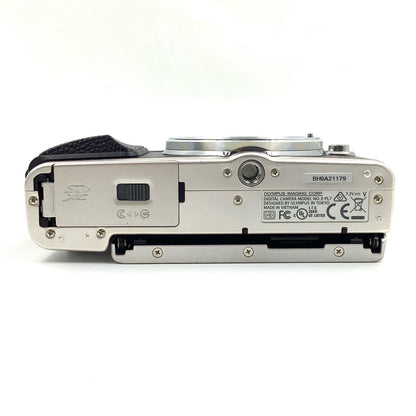 【全額返金保証】【最速発送】OLYMPUS デジタル一眼 OLYMPUS PEN Lite E-PL7 ボディ [シルバー] 動作確認済