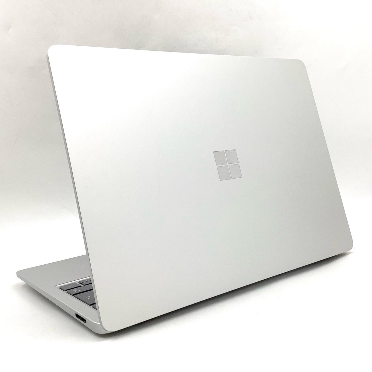 【全額返金保証】【最速発送】Microsoft Surface Laptop 7th Edition model 2036 Snapdragon(R) X 10-core X1P64100 @ 3.40 GHz 16GB M.2 SSD 256GB Qualcomm(R) Adreno(TM) X1-85 GPU 95% 美品 動作確認済