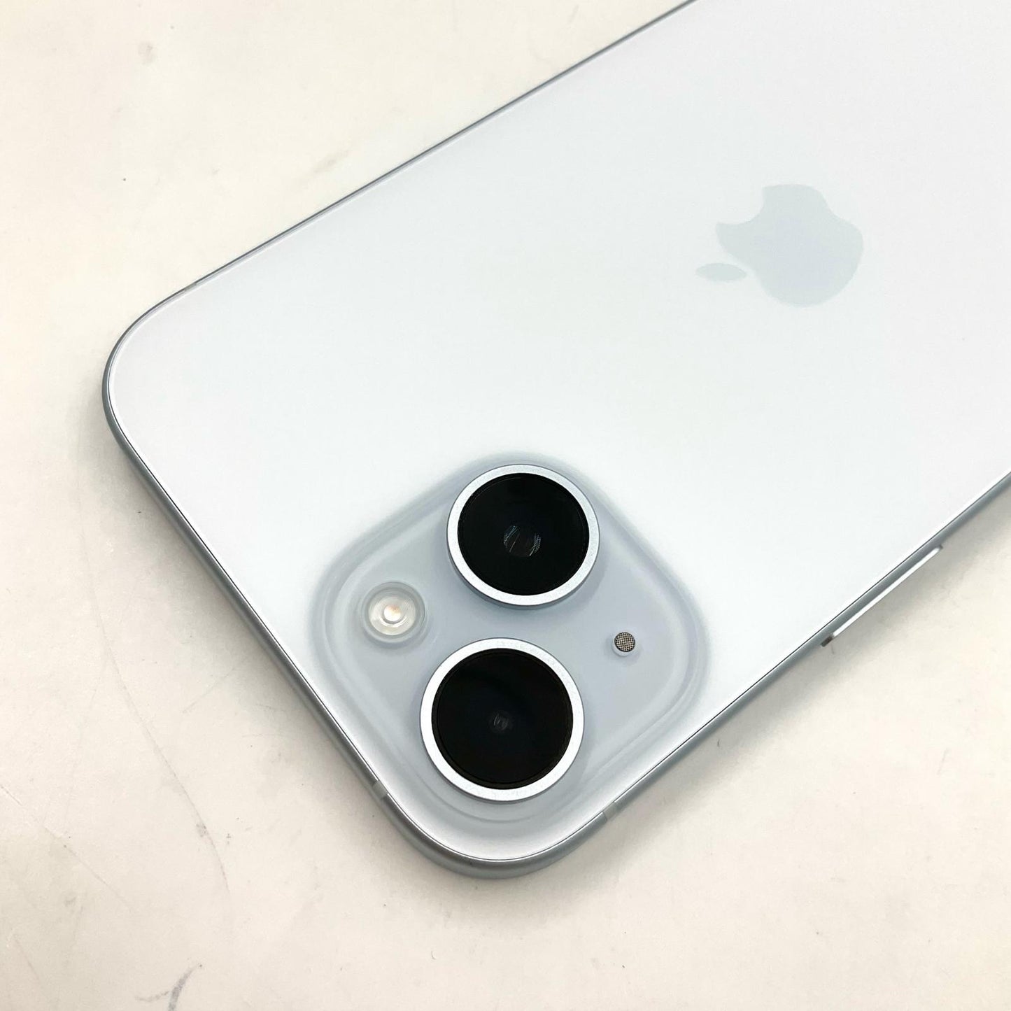 【全額返金保証】【最速発送】Apple iPhone iPhone 15 128GB ブルー au 白ロム 美品 動作確認済 97%