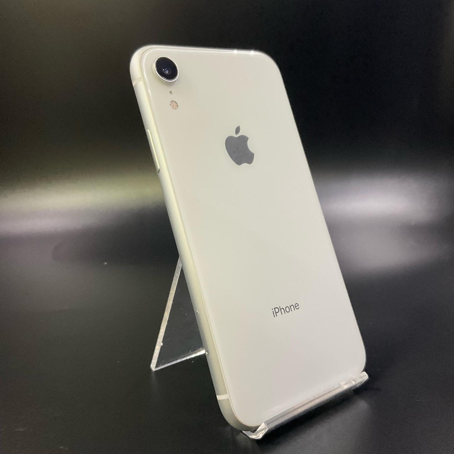 【全額返金保証】【最速発送】Apple iPhone iPhone XR 128GB ホワイト au 白ロム 動作確認済 82%