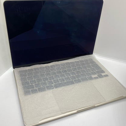 【全額返金保証】【最速発送】Apple MacBook Air 13.6インチ 2022 M2 8/8 8GB M.2 SSD 256GB スターライト 100% 超美品 動作確認済
