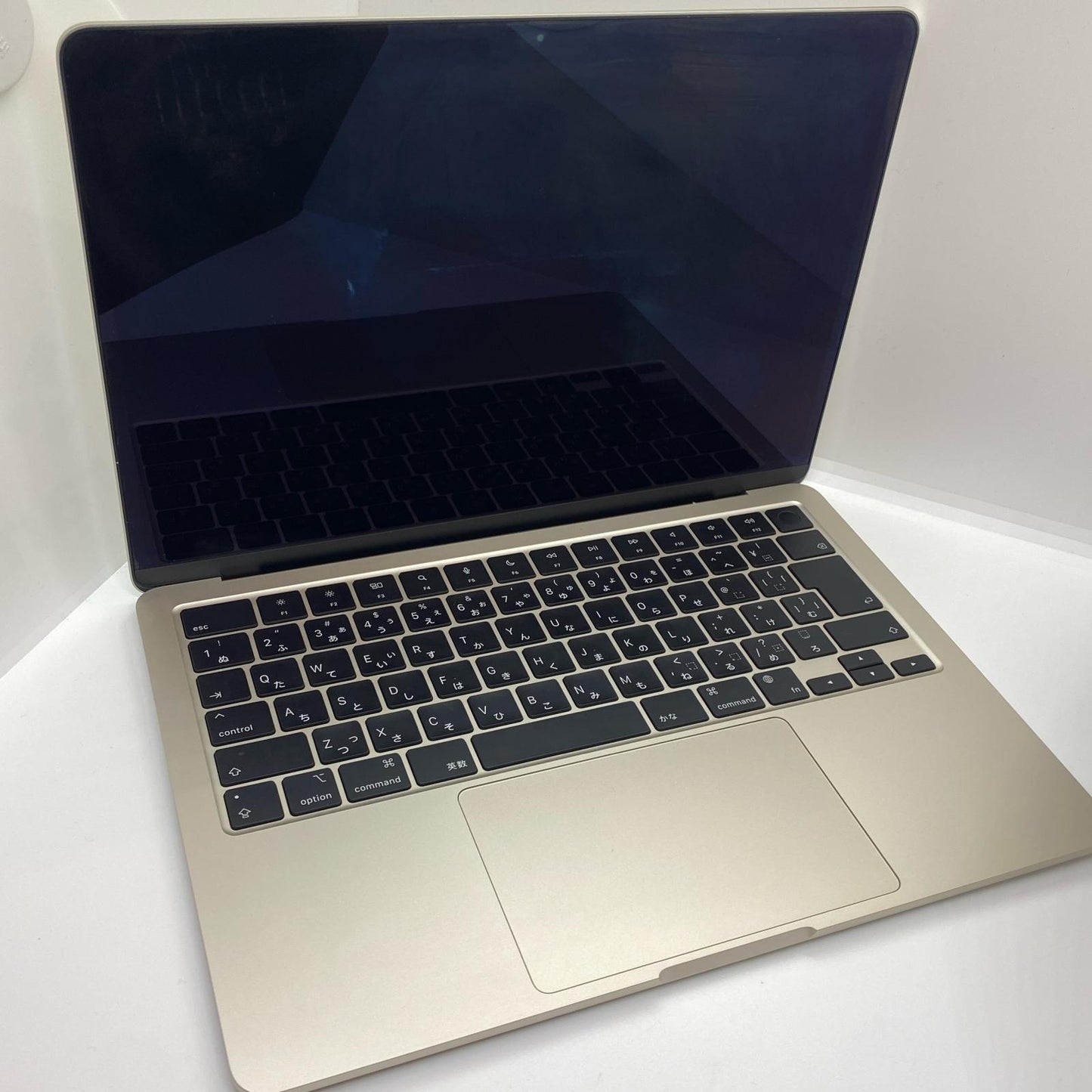 【全額返金保証】【最速発送】Apple MacBook Air 13.6インチ 2022 M2 8/8 8GB M.2 SSD 256GB スターライト 100% 超美品 動作確認済