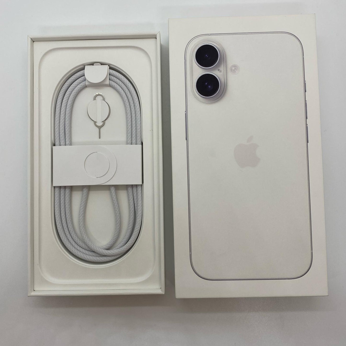 【全額返金保証】【最速発送】Apple iPhone iPhone 16 128GB ホワイト docomo 新品未開封 即納OK