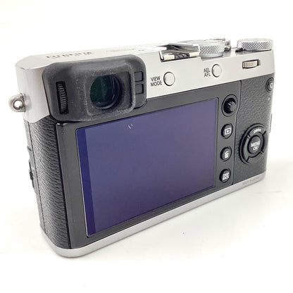 【全額返金保証】【最速発送】FUJIFILM コンパクトデジタルカメラ X100F [シルバー] 動作確認済
