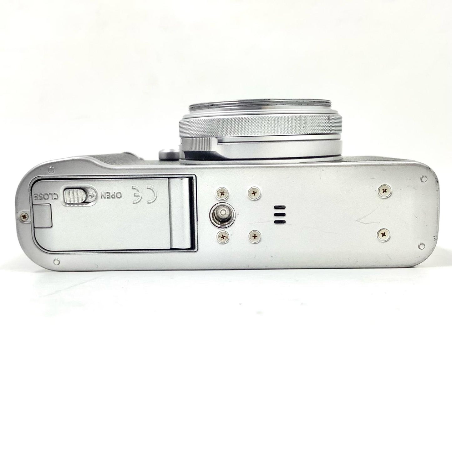 【全額返金保証】【最速発送】FUJIFILM コンパクトデジタルカメラ X100F [シルバー] 動作確認済