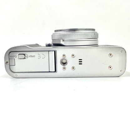 【全額返金保証】【最速発送】FUJIFILM コンパクトデジタルカメラ X100F [シルバー] 動作確認済