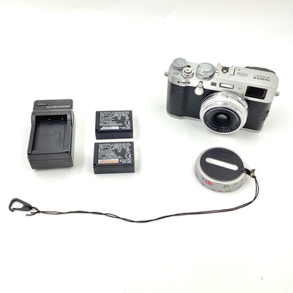 【全額返金保証】【最速発送】FUJIFILM コンパクトデジタルカメラ X100F [シルバー] 動作確認済
