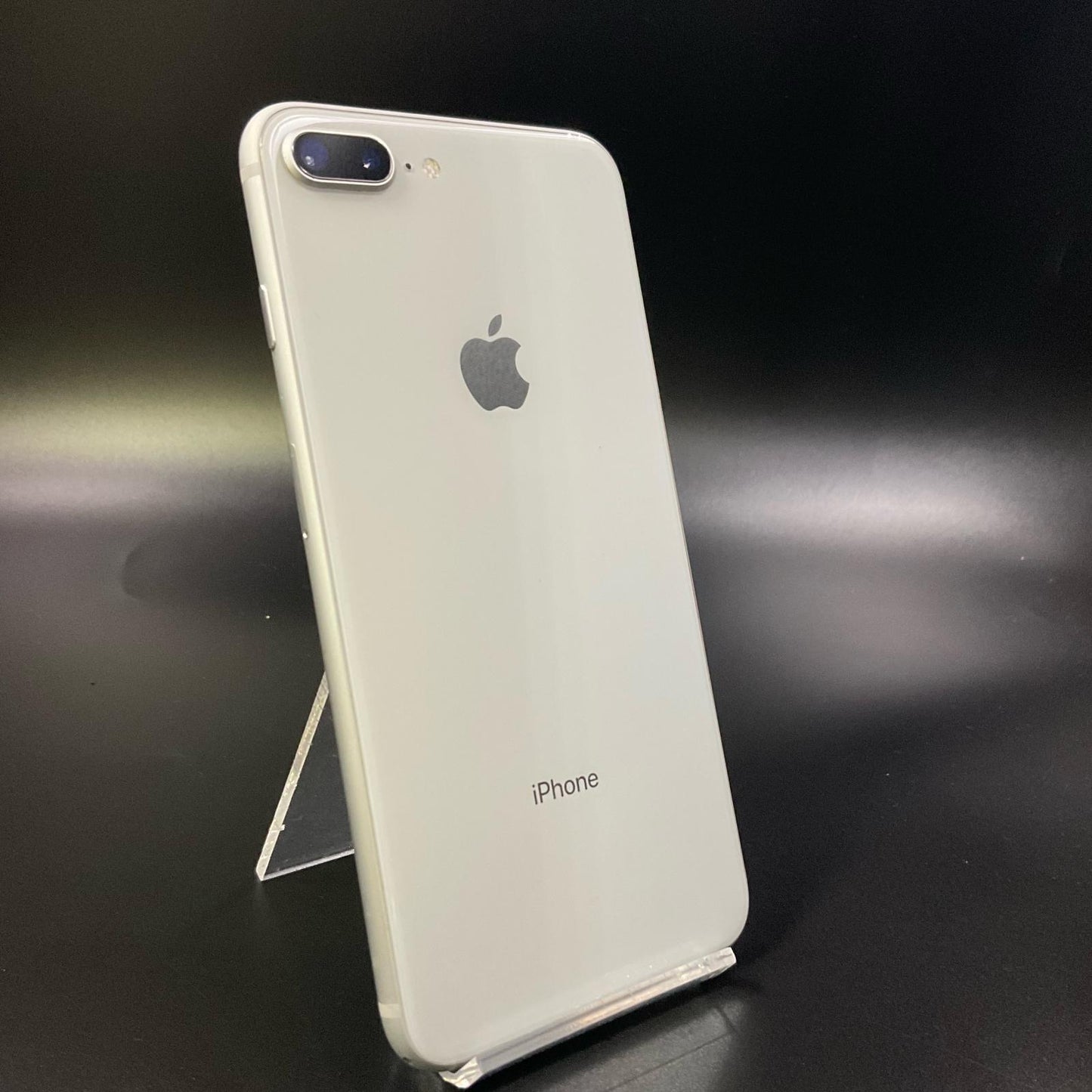 【全額返金保証】【最速発送】Apple iPhone iPhone 8 Plus 256GB シルバー docomo 白ロム 動作確認済 88%