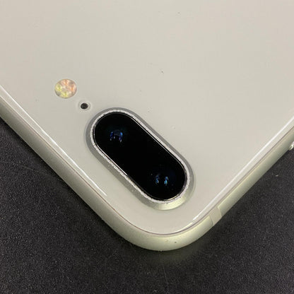 【最速発送】Apple iPhone iPhone 8 Plus 64GB シルバー docomo 白ロム【難有】 83%