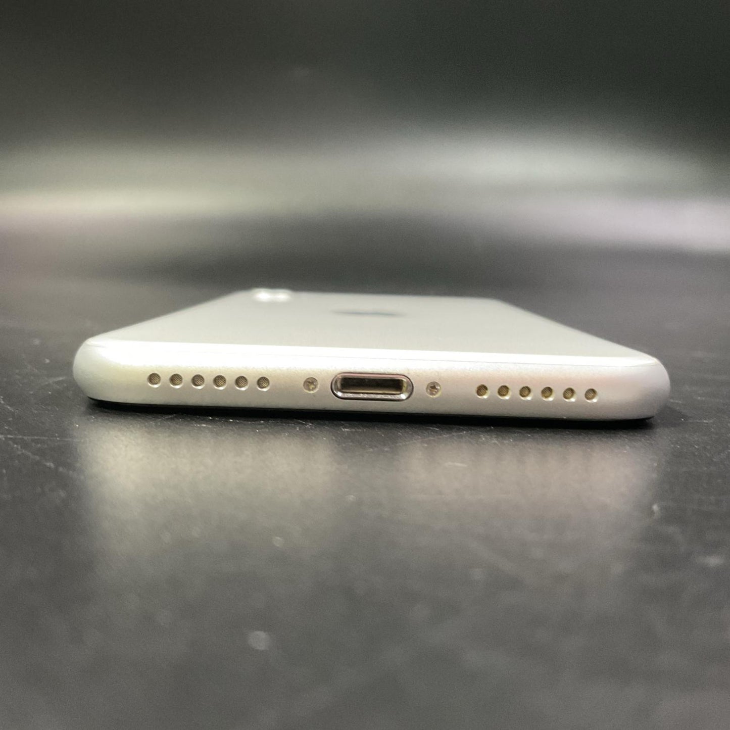 【全額返金保証】【最速発送】Apple iPhone iPhone SE（第2世代） 128GB ホワイト SIMフリー 白ロム 動作確認済 89%