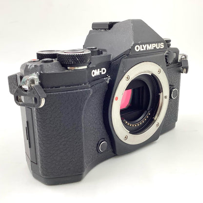 【最速発送】OLYMPUS デジタル一眼 OM-D E-M5 Mark II ボディ ブラック【難有】