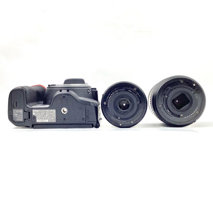 【全額返金保証】【最速発送】Nikon デジタル一眼 D5600 ダブルズームキット ブラック 美品 動作確認済