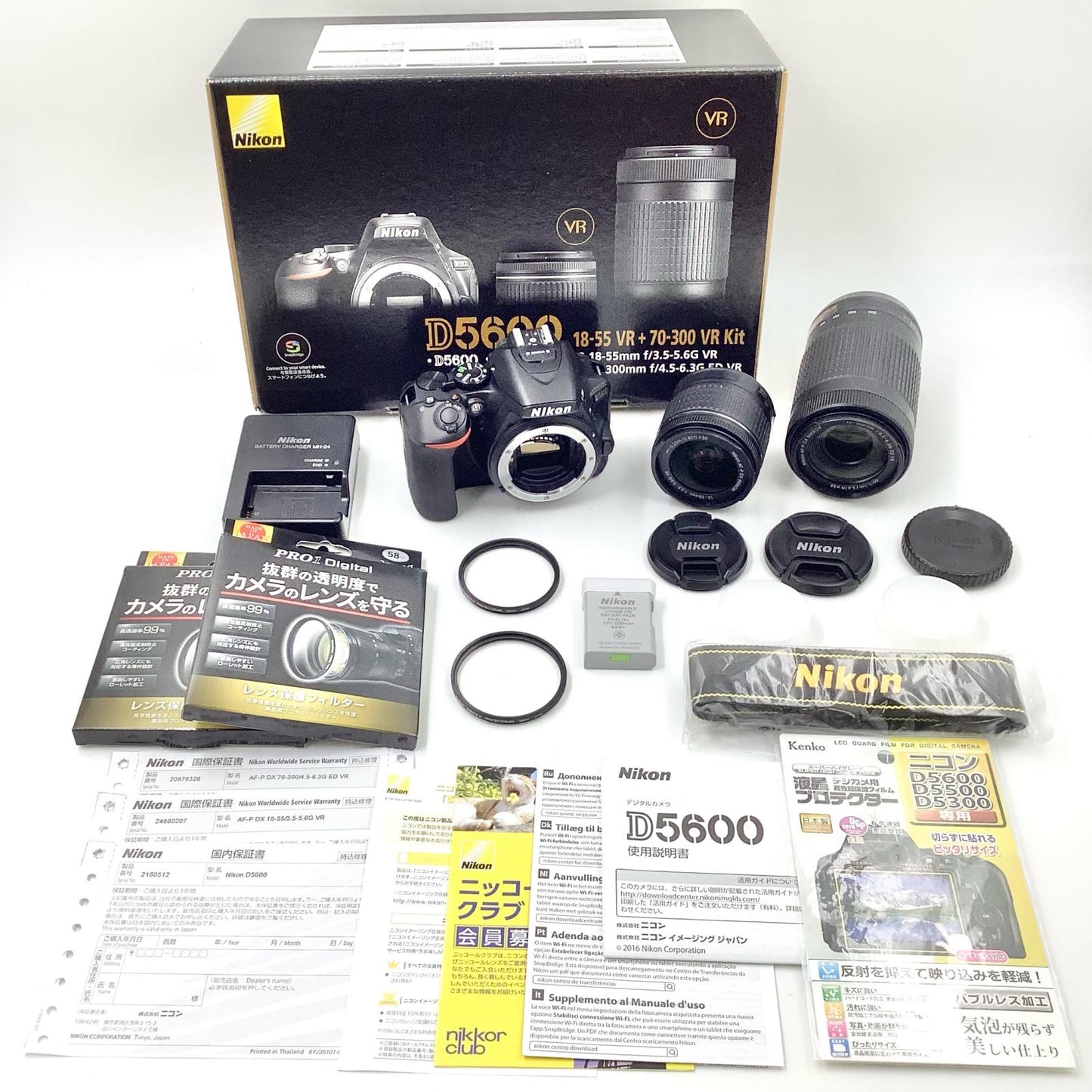 【全額返金保証】【最速発送】Nikon デジタル一眼 D5600 ダブルズームキット ブラック 美品 動作確認済