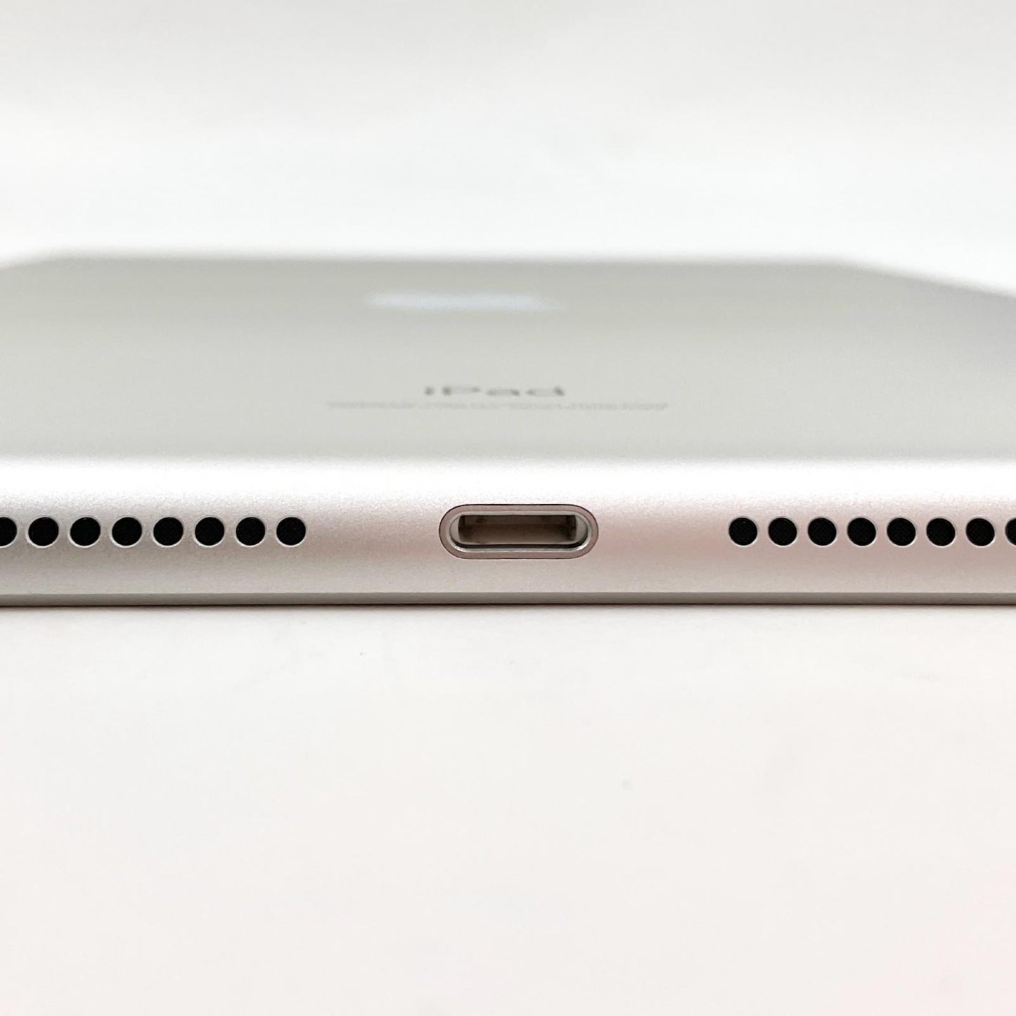 【全額返金保証】【最速発送】Apple iPad iPad 10.2インチ 第9世代 64GB シルバー Wi-Fi 動作確認済