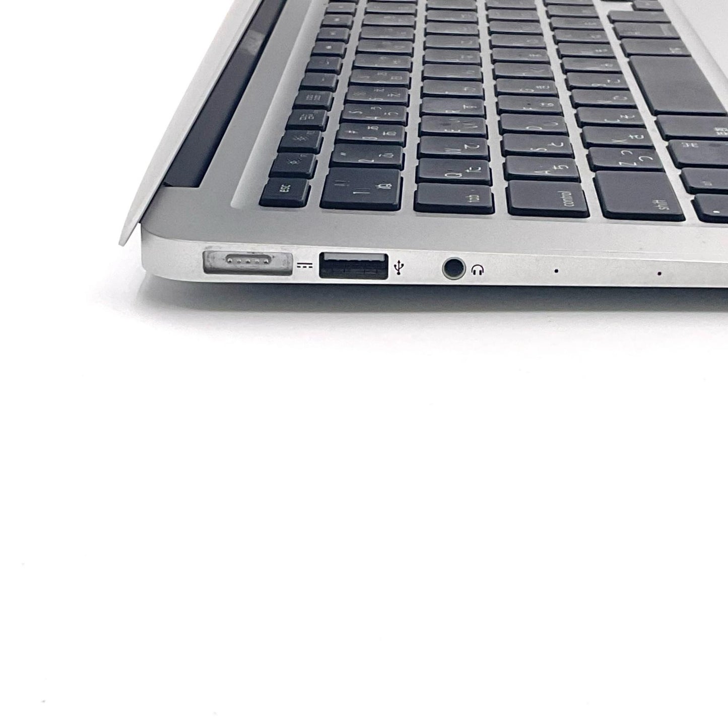【全額返金保証】【最速発送】Apple MacBook Air 13.3インチ 2017 1.8GHz デュアルコア Intel Core i5 8GB SSD 128GB シルバー 88.2% 動作確認済