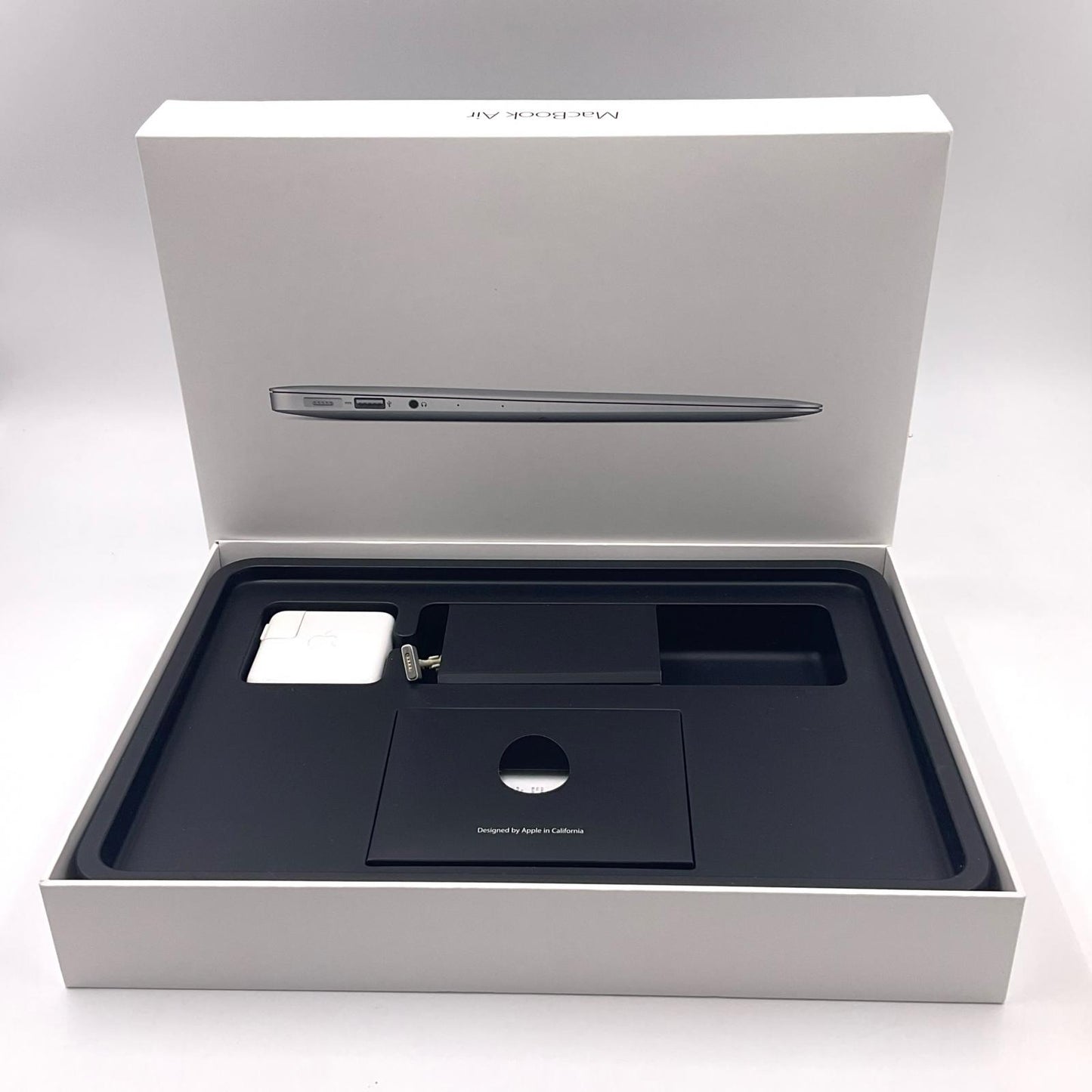 【全額返金保証】【最速発送】Apple MacBook Air 13.3インチ 2017 1.8GHz デュアルコア Intel Core i5 8GB SSD 128GB シルバー 88.2% 動作確認済