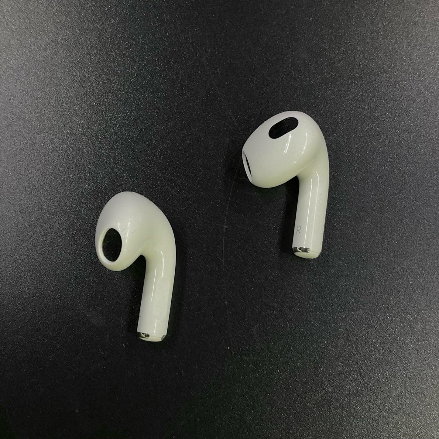 【全額返金保証】【最速発送】Apple AirPods 3 美品 動作確認済