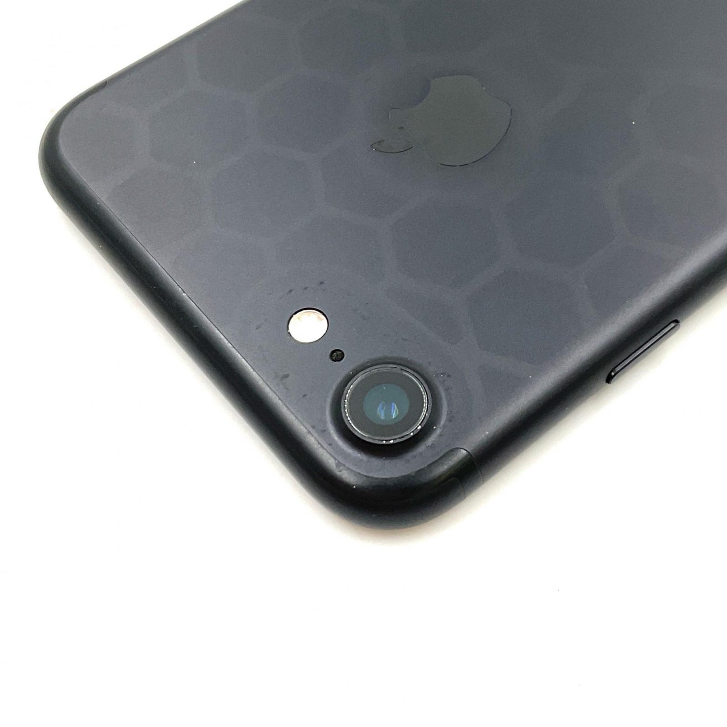 【全額返金保証】【最速発送】Apple iPhone iPhone 7 128GB ブラック au 白ロム 動作確認済 80%