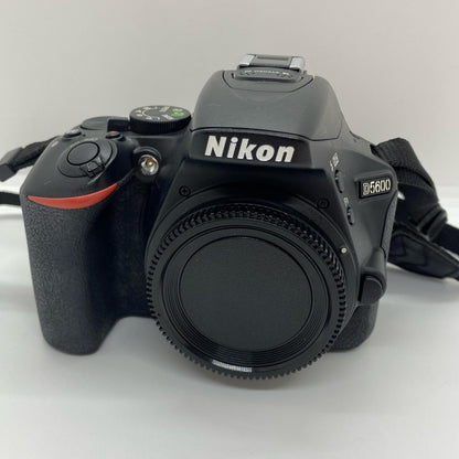 【全額返金保証】【最速発送】Nikon デジタル一眼 D5600 ダブルズームキット ブラック 動作確認済