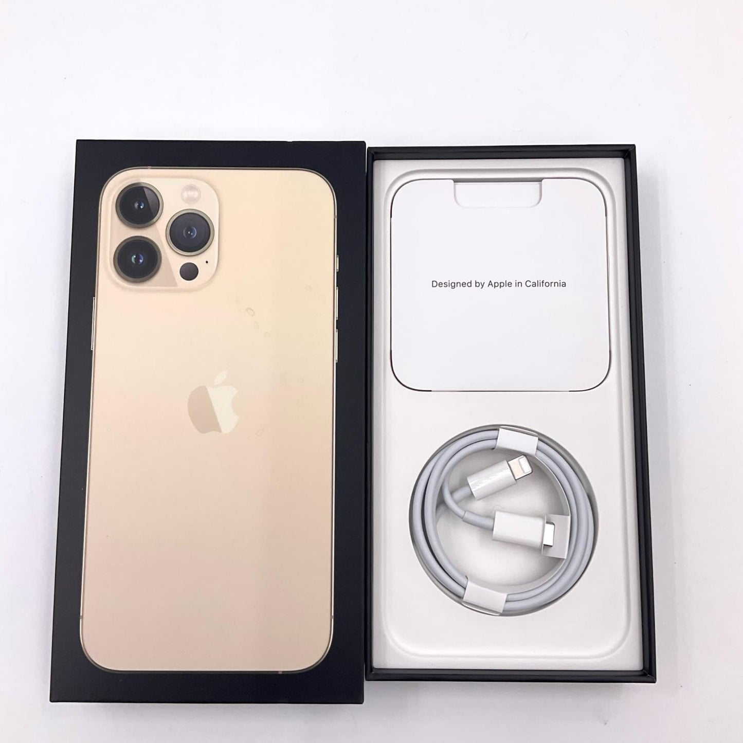 【全額返金保証】【最速発送】Apple iPhone iPhone 13 Pro Max 256GB ゴールド docomo SIMフリー 白ロム 動作確認済 84%
