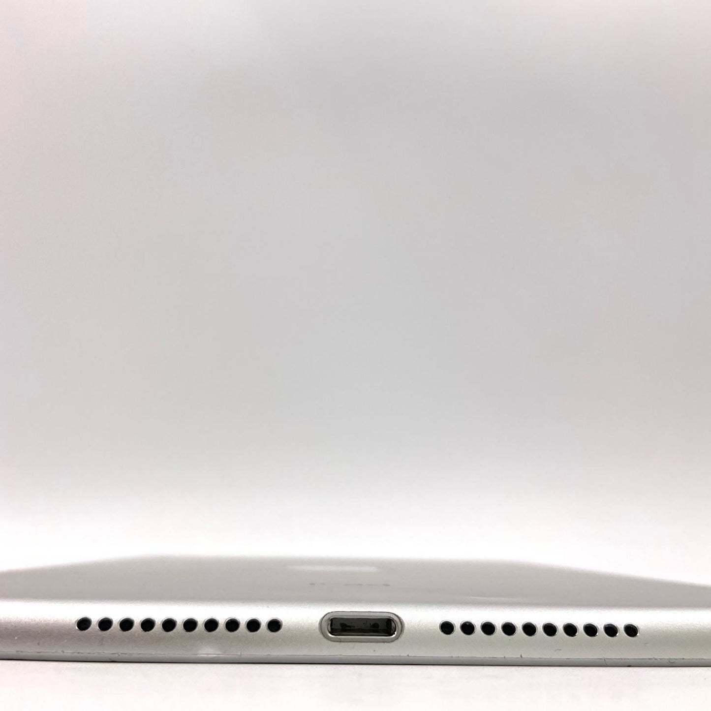 【全額返金保証】【最速発送】Apple iPad mini 7.9インチ 第4世代 16GB シルバー WiFi+Cellular Softbank 白ロム 動作確認済