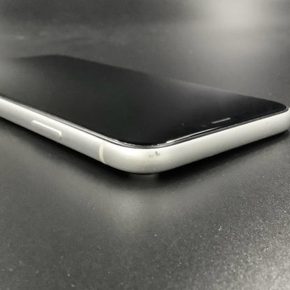 【全額返金保証】【最速発送】Apple iPhone iPhone XR 128GB ホワイト docomo 白ロム 動作確認済 81%