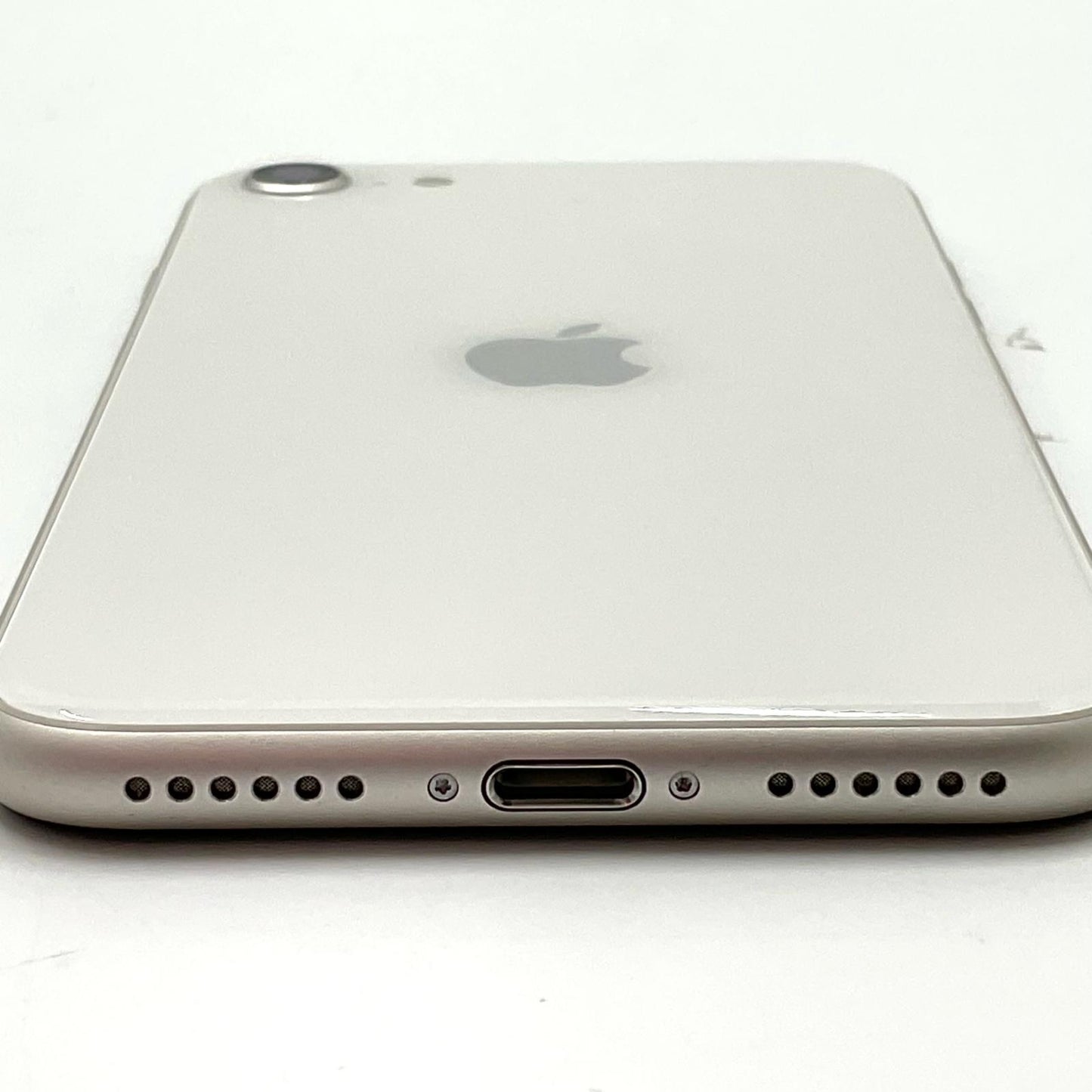 【全額返金保証】【最速発送】Apple iPhone iPhone SE（第3世代） 64GB スターライト Softbank 白ロム 動作確認済 84.2%