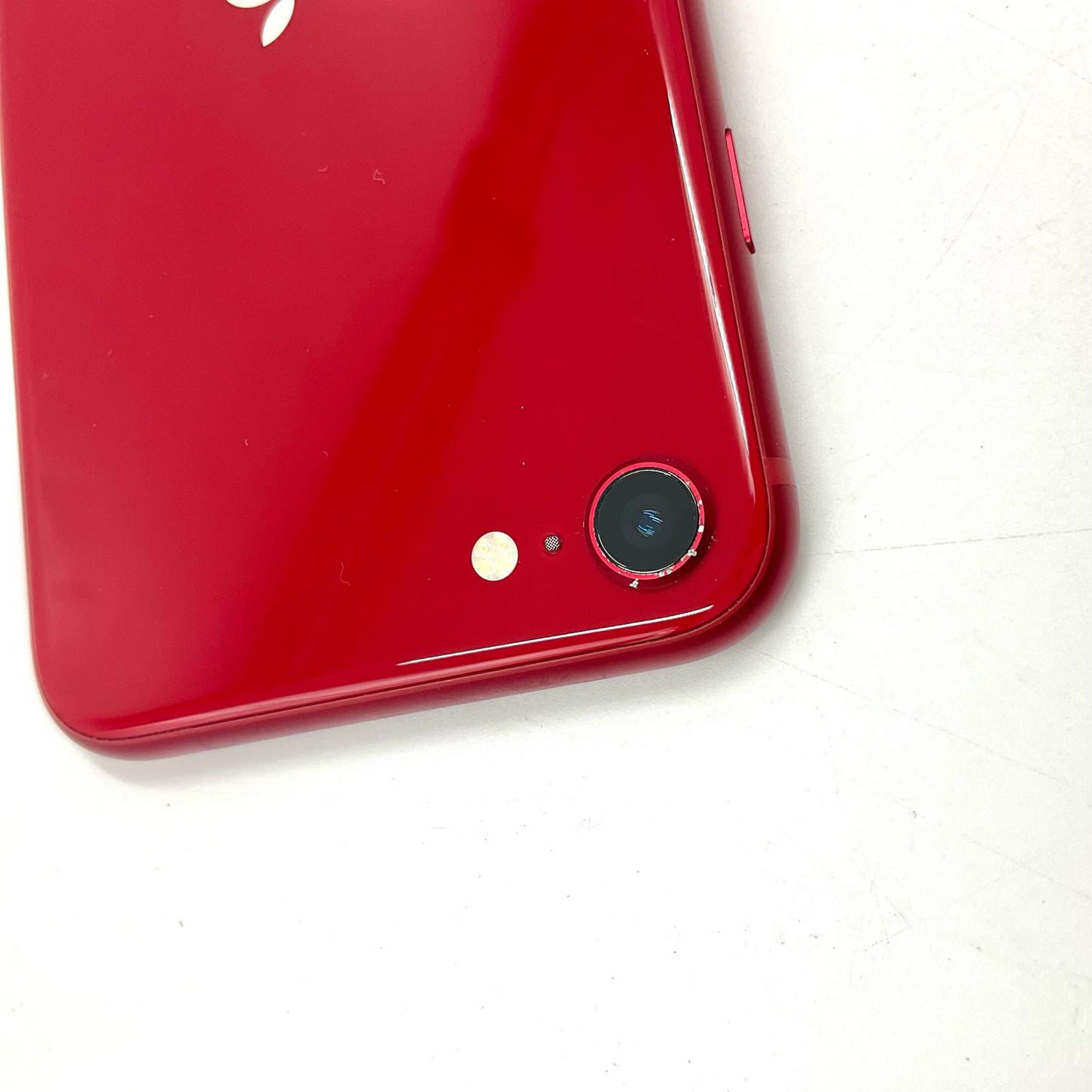【全額返金保証】【最速発送】Apple iPhone iPhone SE（第3世代） 64GB (PRODUCT)RED au SIMフリー 白ロム 動作確認済 89%